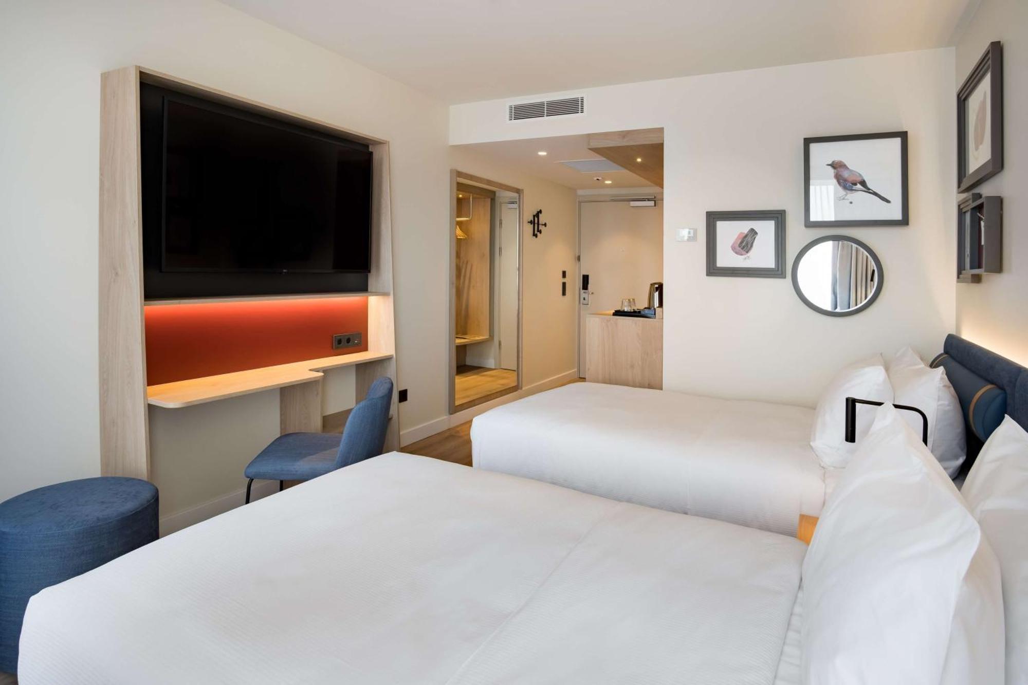 Hampton By Hilton Riga Airport Hotel Marupe Ngoại thất bức ảnh