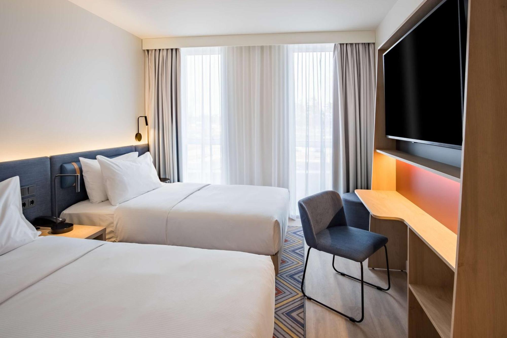 Hampton By Hilton Riga Airport Hotel Marupe Ngoại thất bức ảnh