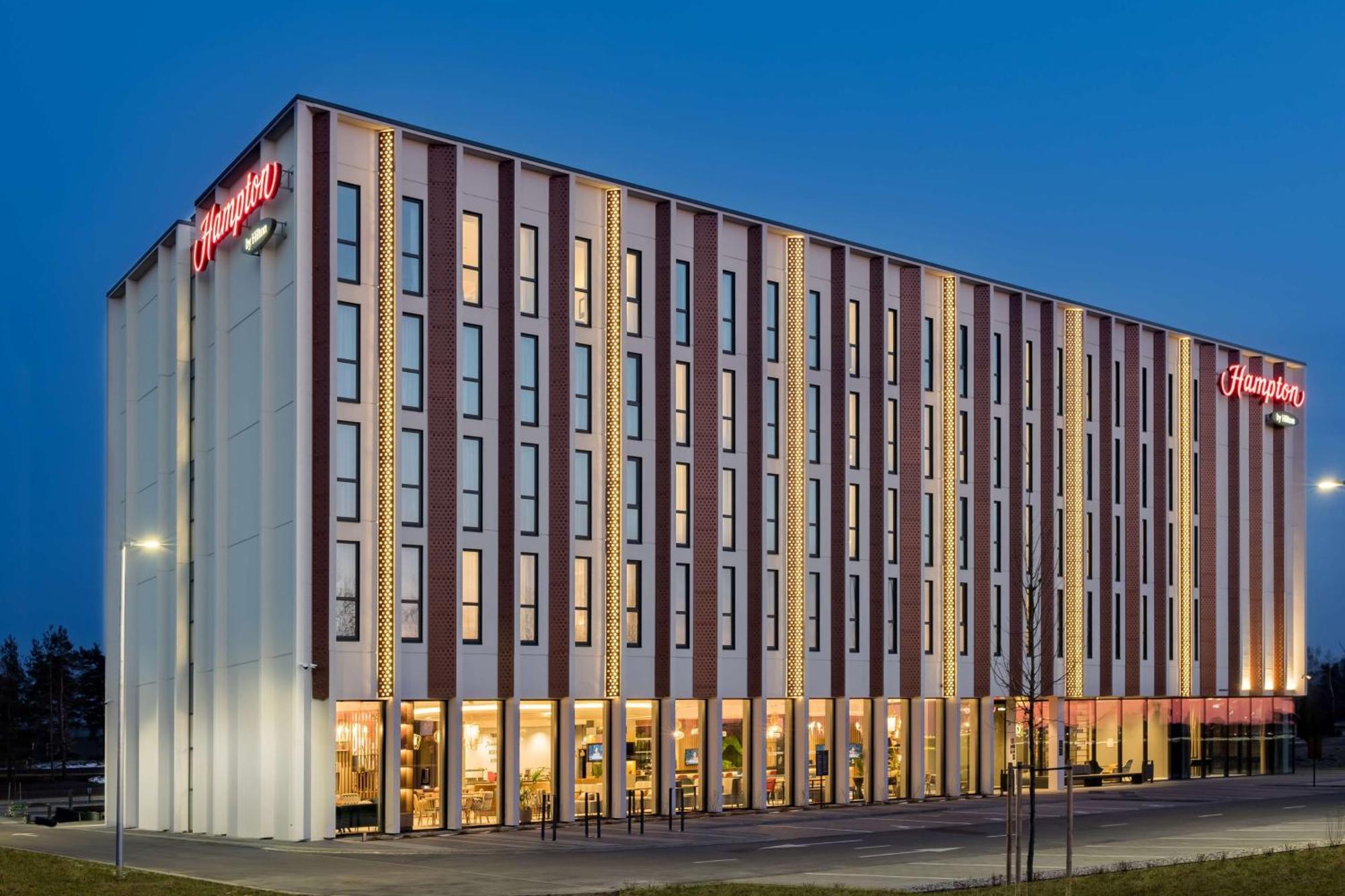 Hampton By Hilton Riga Airport Hotel Ngoại thất bức ảnh