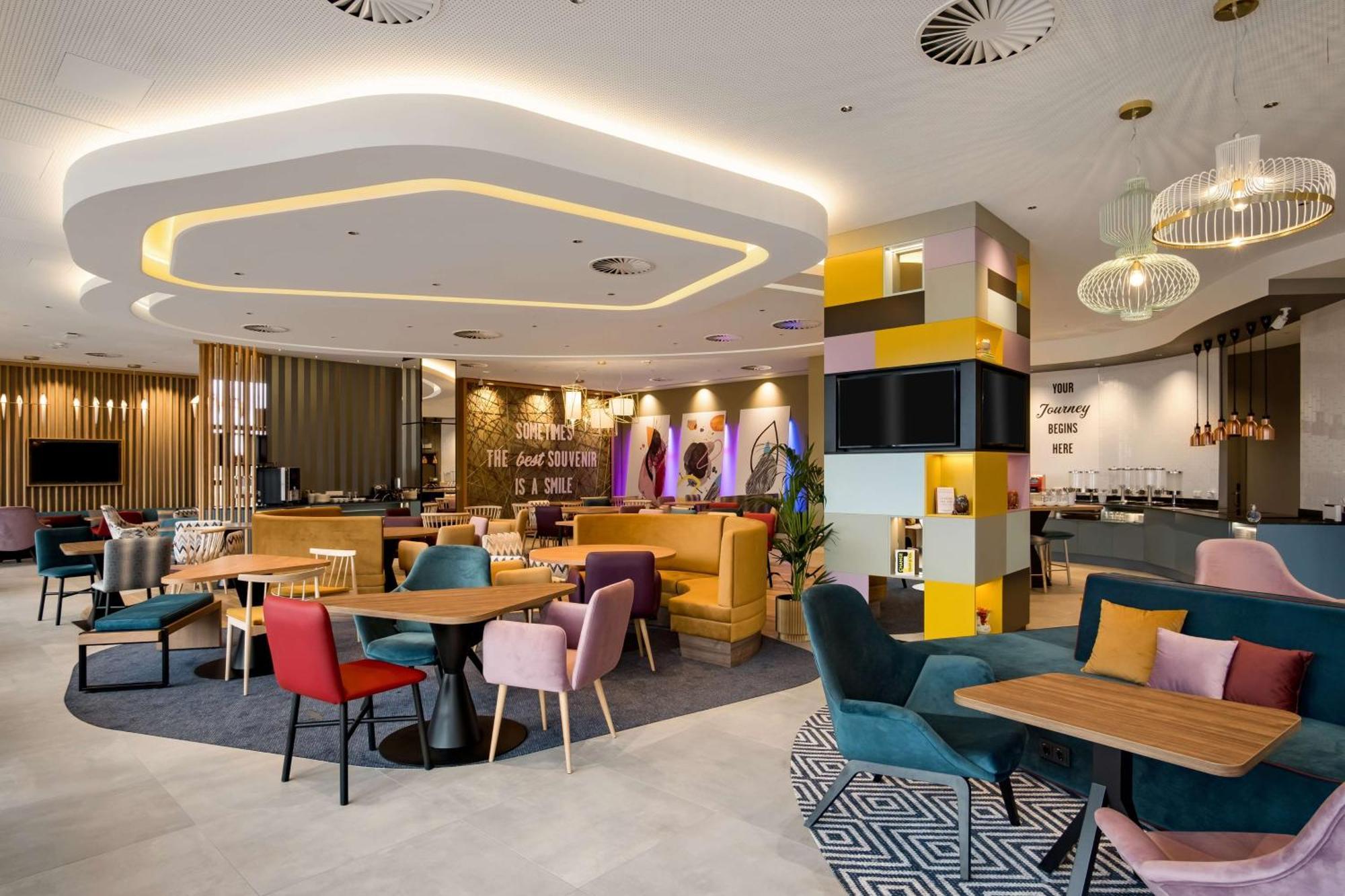 Hampton By Hilton Riga Airport Hotel Ngoại thất bức ảnh